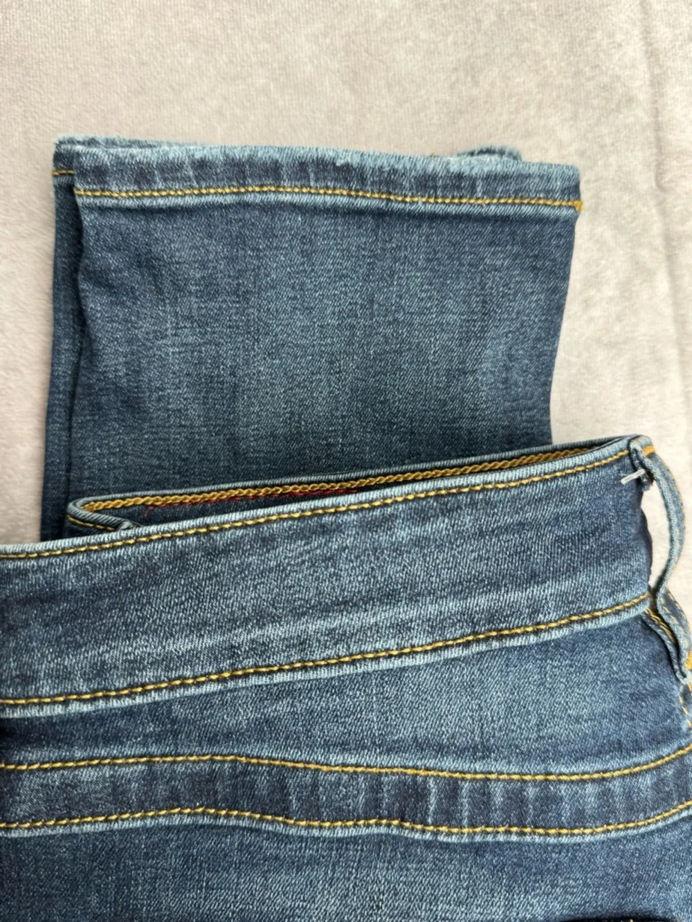 True Religion Mid Rise Flare Jeans Blue Y2K Bootcut Denim Women’s 29x32 - Picture 8 of 8